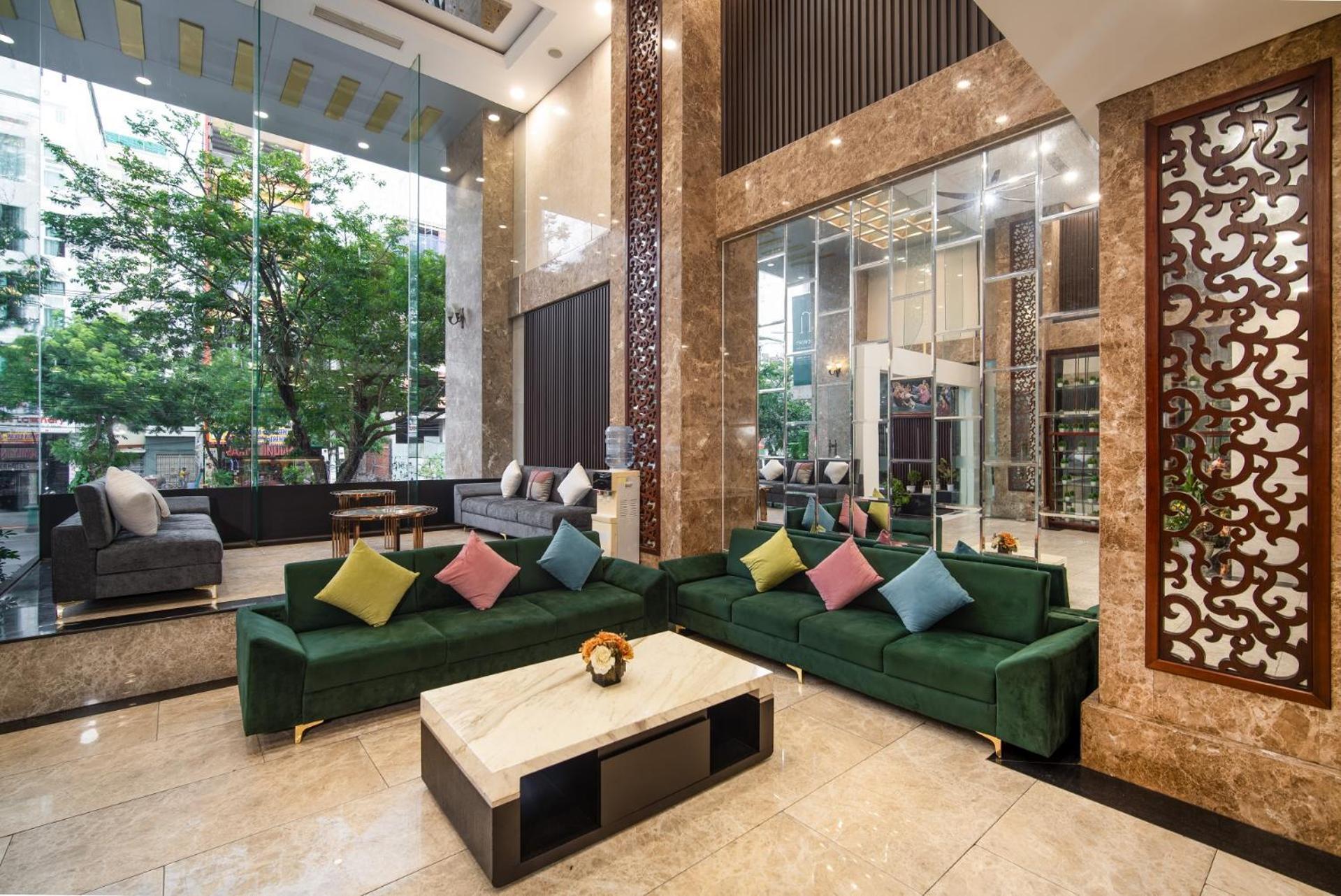 Crystal Hotel By Ha My Danang Exterior photo